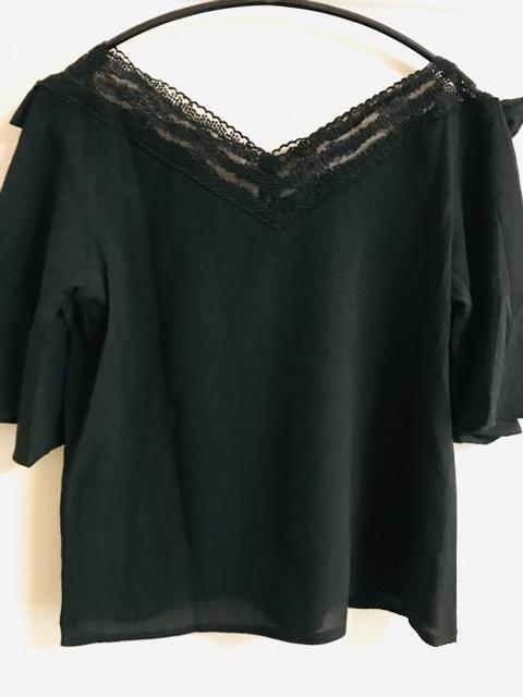 新品薄手Vレースフリフリ袖フレアチュニックトップス < 女性ファッション  新品薄手Vレースフリフリ袖フレアチュニックトップス < 女性ファッションの