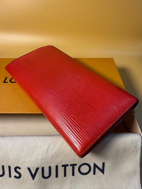 ルイヴィトン 長財布 エピ ポルトフォイユサラ レッド 【美品】 < ブランド ルイヴィトン 長財布 エピ ポルトフォイユサラ レッド 【美品】 < ブランドの
