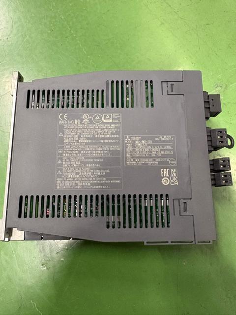 �O�H�d�@�@MR-J4W2-22B �T�[�{�A���v �� �Ɠd/AV�� 