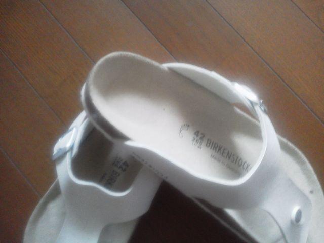 BIRKENSTOCK サンダル 白 サイズ表記42 中古3N キムタクEXILE < 男性ファッション  BIRKENSTOCK サンダル 白 サイズ表記42 中古3N キムタクEXILE < 男性ファッションの