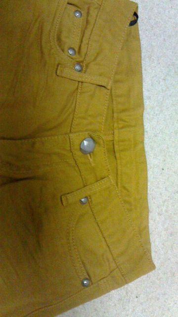 W61 激クラッシュデニム からし色? < 女性ファッション  W61 激クラッシュデニム からし色? < 女性ファッションの