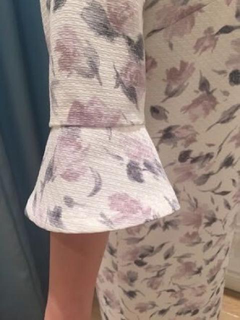 新品タグ付きミッシュマッシュ 花柄袖フレアサックワンピース < ブランド  新品タグ付きミッシュマッシュ 花柄袖フレアサックワンピース < ブランドの