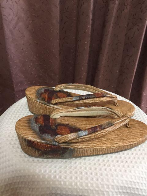 144.和装 ぞうり☆茶系☆23センチ☆難有り < 女性ファッション 144.和装 ぞうり☆茶系☆23センチ☆難有り < 女性ファッションの