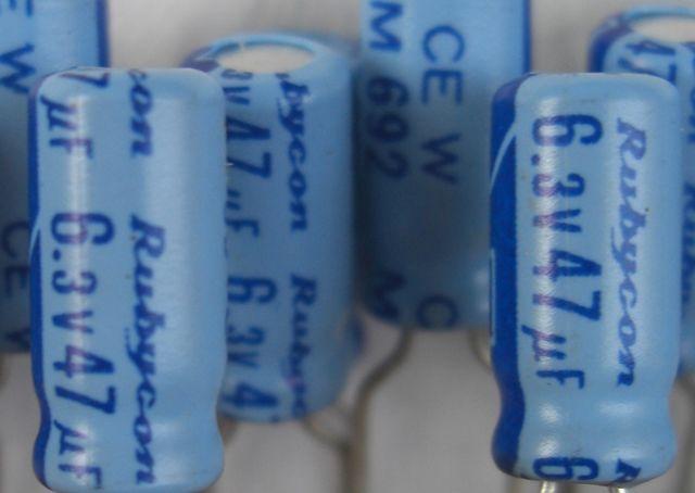 Rubycon/電解コンデンサー6.3V::47uF,100本1口未使用品!! < 家電/AV  Rubycon/電解コンデンサー6.3V::47uF,100本1口未使用品!! < 家電/AVの