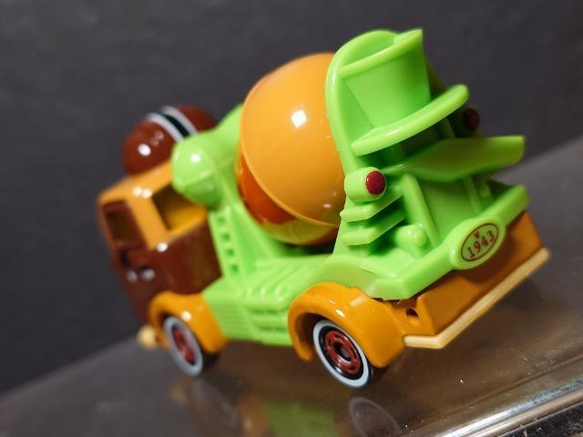 ���g�~�J�f�B�Y�j�[���[�^�[�XDM-16���L���X�p���Y �`�b�v���f�[����