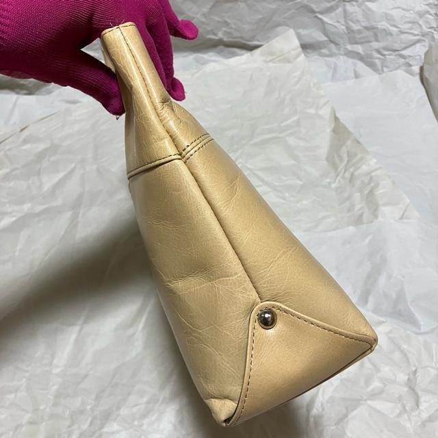 【ノーブランド扱い】 〈質感良好〉 レザー / ハンドバッグ / ベージュ < 女性ファッション 【ノーブランド扱い】 〈質感良好〉 レザー / ハンドバッグ / ベージュ < 女性ファッションの