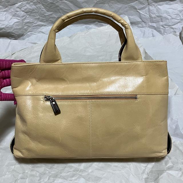 【ノーブランド扱い】 〈質感良好〉 レザー / ハンドバッグ / ベージュ < 女性ファッション 【ノーブランド扱い】 〈質感良好〉 レザー / ハンドバッグ / ベージュ < 女性ファッションの