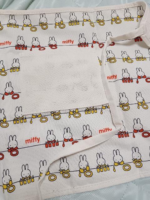 ミッフィー、腰巻きエプロン&鍋敷きセット、未使用品 < インテリア/ライフ ミッフィー、腰巻きエプロン&鍋敷きセット、未使用品 < インテリア/ライフの