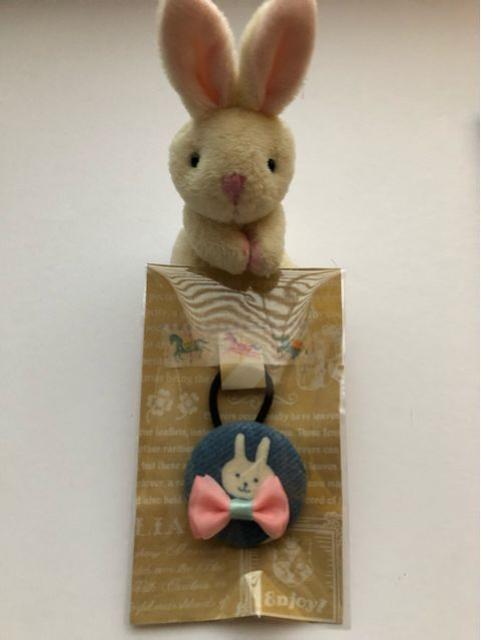 ハンドメイド ヘアゴム 特大 くるみボタン おめかしうさちゃん♪ < 女性ファッション  ハンドメイド ヘアゴム 特大 くるみボタン おめかしうさちゃん♪  < 女性ファッションの