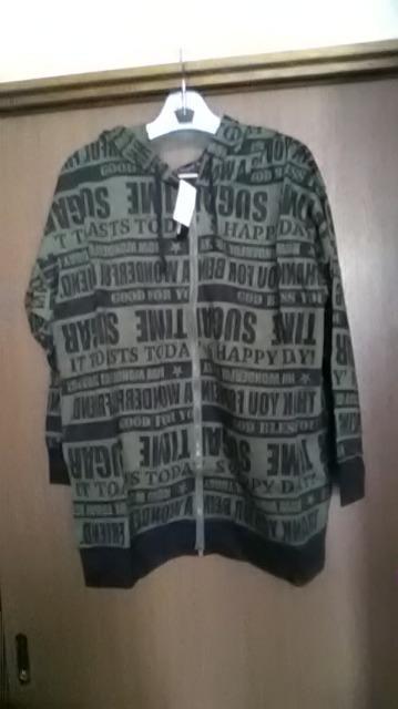 18*新品*英字パーカー < 女性ファッション  18*新品*英字パーカー  < 女性ファッションの