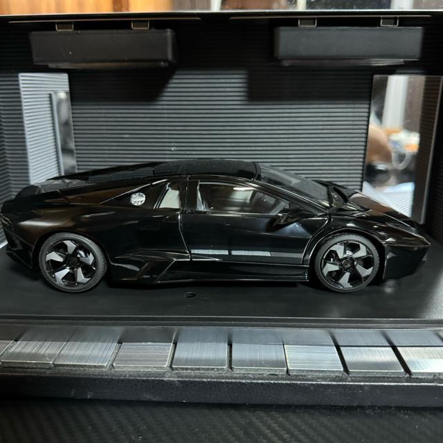 絶版未展示品 オートアート 1/18 ランボルギーニ レヴェントン ブラック < ホビー  絶版未展示品 オートアート 1/18 ランボルギーニ レヴェントン ブラック < ホビーの