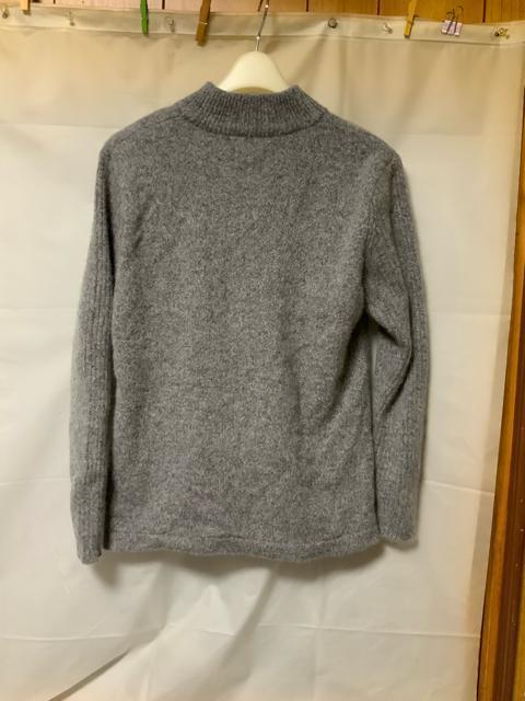 ◆グレーの長袖セーターM〜Lサイズ < 女性ファッション  ◆グレーの長袖セーターM〜Lサイズ < 女性ファッションの