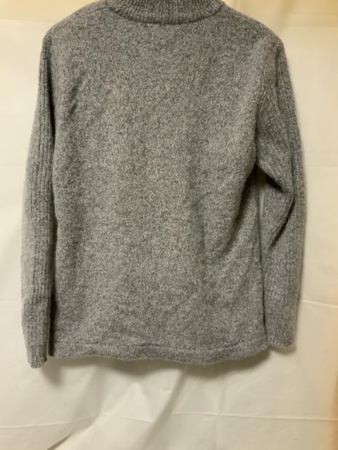 ◆グレーの長袖セーターM〜Lサイズ < 女性ファッション  ◆グレーの長袖セーターM〜Lサイズ < 女性ファッションの