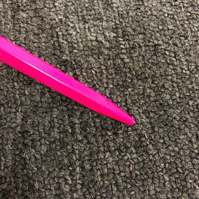 即決 CARAN D'ACHE 849 ボールペン ピンク < インテリア/ライフ  即決 CARAN D'ACHE 849 ボールペン ピンク < インテリア/ライフの