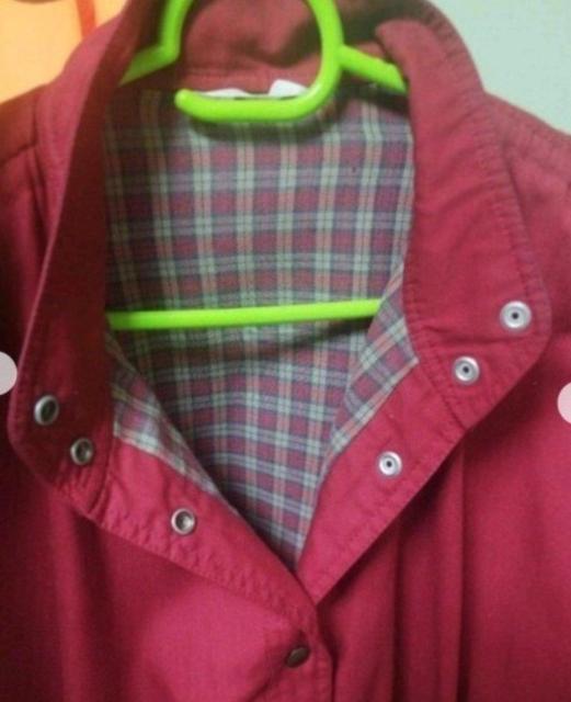 くすみ赤 ボタンフライ ふんわり系ブルゾン 1980年代 ビンテージ 昭和レトロ < 女性ファッション  くすみ赤 ボタンフライ ふんわり系ブルゾン 1980年代 ビンテージ 昭和レトロ < 女性ファッションの