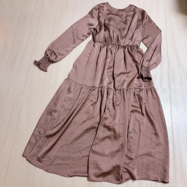 ◆snidel/スナイデル◆サテンVネックギャザーティアードロングワンピース★ブラウンF*冬コーデ < ブランド ◆snidel/スナイデル◆サテンVネックギャザーティアードロングワンピース★ブラウンF*冬コーデ < ブランドの