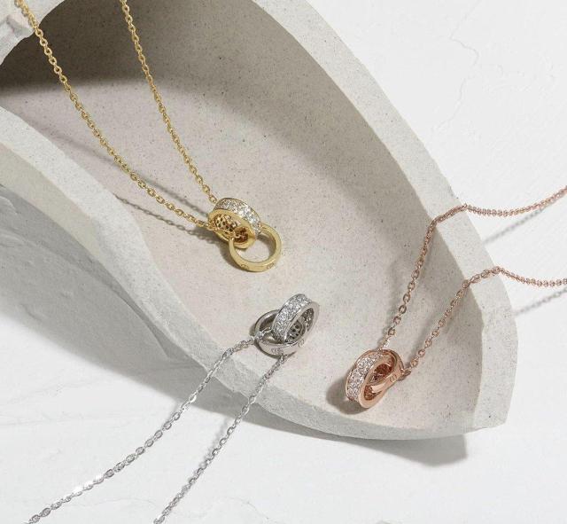 18金コーティング キュービックジルコニア ペンダント ダブルリング 人気 < 女性アクセサリー/時計 18金コーティング キュービックジルコニア ペンダント ダブルリング 人気 < 女性アクセサリー/時計の