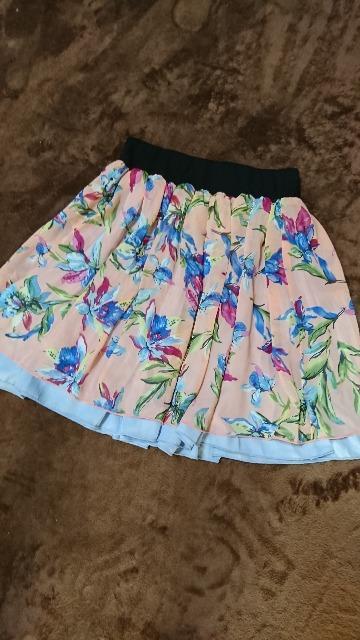 リバーシブル花柄涼しげスカート試着のみM値下げ! < 女性ファッション  リバーシブル花柄涼しげスカート試着のみM値下げ!  < 女性ファッションの