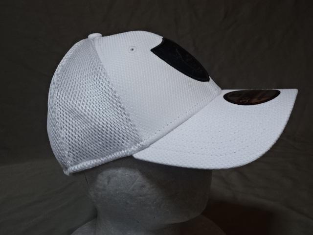 USA購入【NEWERA】【39THIRTY】 NFL ラスベガス レイダース ロゴ刺繍入り メッシュキャップ < 男性ファッション  USA購入【NEWERA】【39THIRTY】 NFL ラスベガス レイダース ロゴ刺繍入り メッシュキャップ < 男性ファッションの