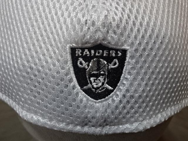 USA購入【NEWERA】【39THIRTY】 NFL ラスベガス レイダース ロゴ刺繍入り メッシュキャップ < 男性ファッション  USA購入【NEWERA】【39THIRTY】 NFL ラスベガス レイダース ロゴ刺繍入り メッシュキャップ < 男性ファッションの