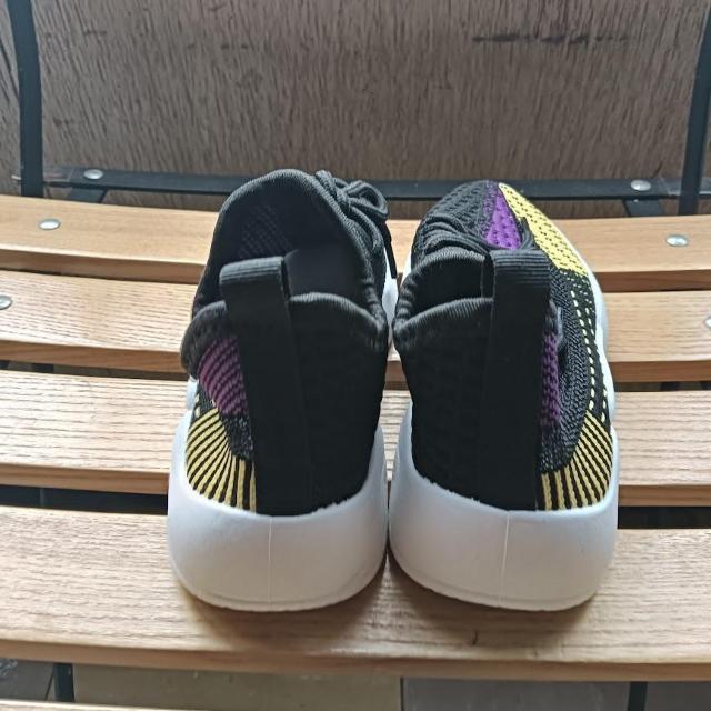 新品 18cm キッズ スニーカー ブラック シューズ 子供靴 男女兼用 運動靴 < キッズ/ベビー  新品 18cm キッズ スニーカー ブラック シューズ 子供靴 男女兼用 運動靴 < キッズ/ベビーの