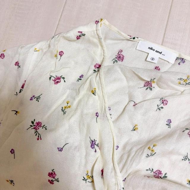 ◆niko and…/ニコアンド◆レーヨン花柄カシュクールワンピース★ホワイト3*美品♪ < ブランド  ◆niko and…/ニコアンド◆レーヨン花柄カシュクールワンピース★ホワイト3*美品♪ < ブランドの
