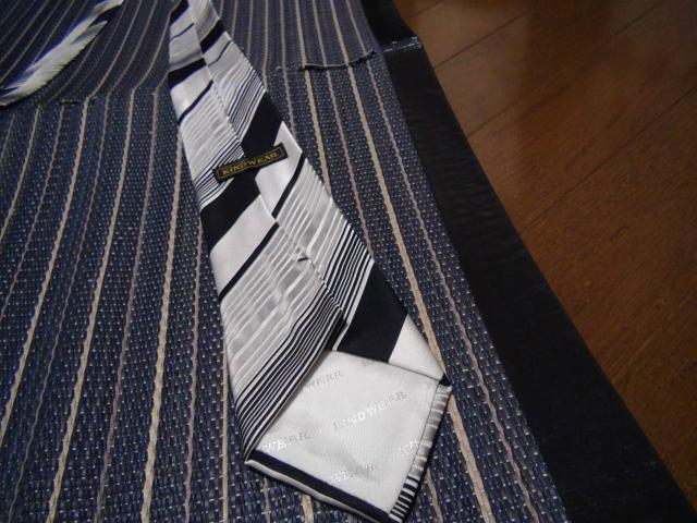 KIND WEARのネクタイ 絹100% 日本製!。 < 男性ファッション  KIND WEARのネクタイ 絹100% 日本製!。 < 男性ファッションの