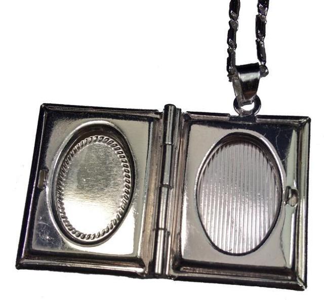 聖書 ロケット ペンダント シルバー ネックレス アクセサリー アンティーク 首飾り 遺骨 可愛い < 女性アクセサリー/時計  聖書 ロケット ペンダント シルバー ネックレス アクセサリー アンティーク 首飾り 遺骨 可愛い < 女性アクセサリー/時計の