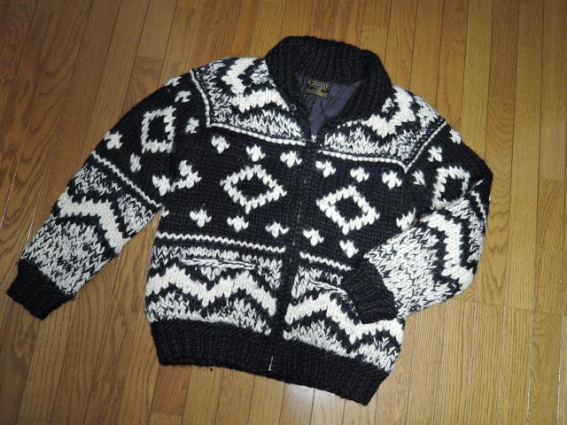 COOTIE クーティー カウチン ニット 中綿ジャケット L 白黒 ネイティブ柄 COWICHAN KNIT SWEATER < ブランド  COOTIE クーティー カウチン ニット 中綿ジャケット L 白黒 ネイティブ柄 COWICHAN KNIT SWEATER < ブランドの