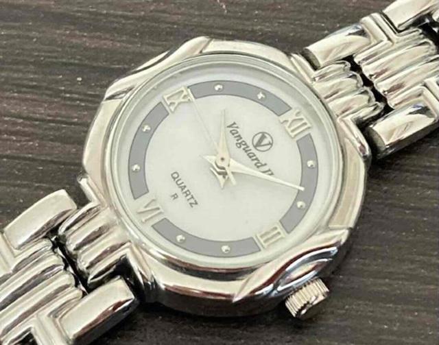 なんと!1,800円スタート!の「デットストック」の「ドレスウオッチタイプ」! < 女性アクセサリー/時計  なんと!1,800円スタート!の「デットストック」の「ドレスウオッチタイプ」!  < 女性アクセサリー/時計の