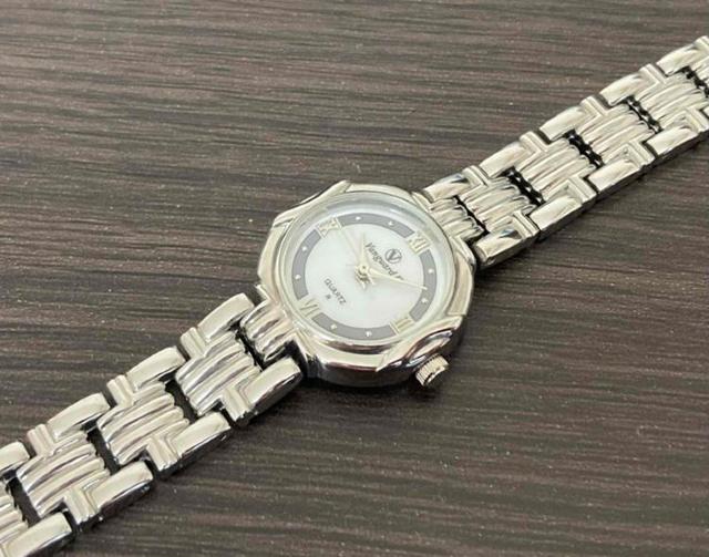 なんと!1,800円スタート!の「デットストック」の「ドレスウオッチタイプ」! < 女性アクセサリー/時計  なんと!1,800円スタート!の「デットストック」の「ドレスウオッチタイプ」! < 女性アクセサリー/時計の