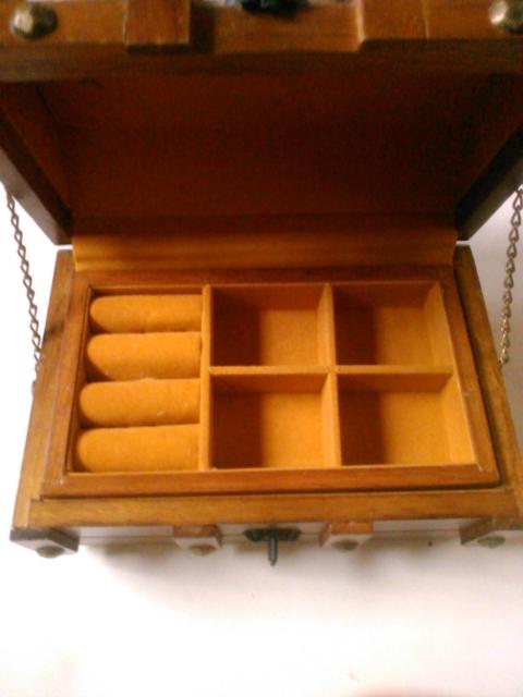 中古品 アクセサリー入れ 宝箱 < インテリア/ライフ  中古品 アクセサリー入れ 宝箱 < インテリア/ライフの