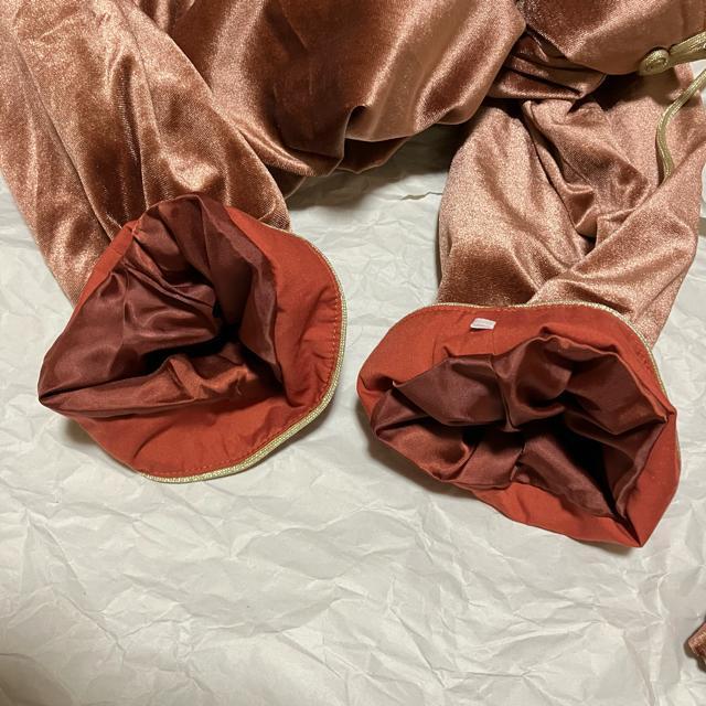 yLily Brown / [uEz`Ci xA ZbgAbv O  t@bV 