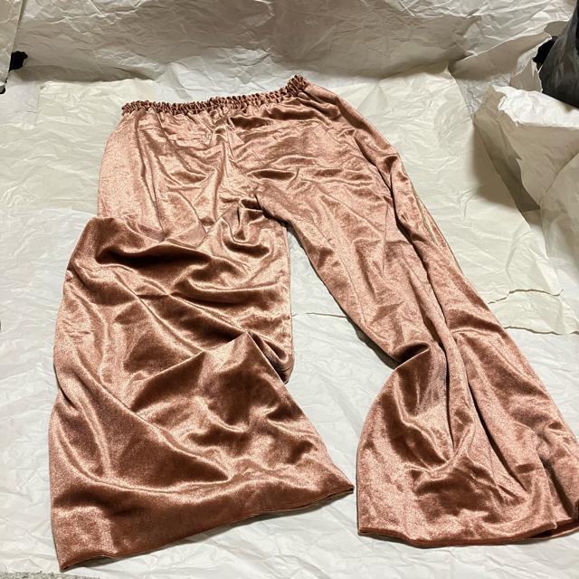 yLily Brown / [uEz`Ci xA ZbgAbv O  t@bV 