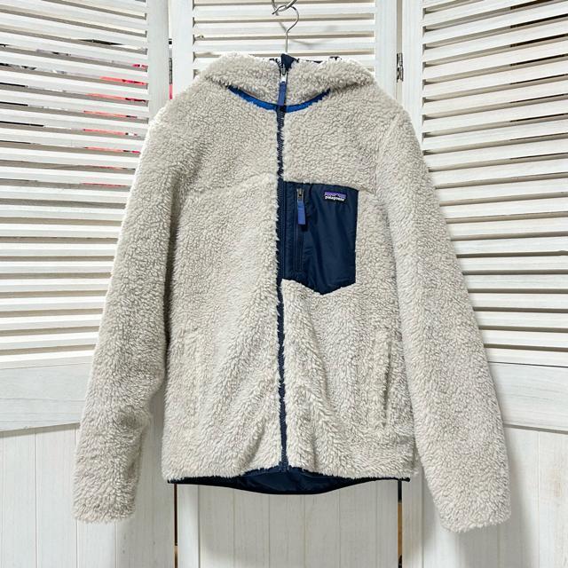 美品 Patagonia パタゴニア リバーシブル ボア フーディ ジャケット < 女性ファッション  美品 Patagonia パタゴニア リバーシブル ボア フーディ ジャケット < 女性ファッションの
