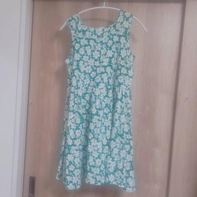 グリーンの花柄ノースリーブワンピース LLサイズ 送料無料 < 女性ファッション グリーンの花柄ノースリーブワンピース LLサイズ 送料無料 < 女性ファッションの