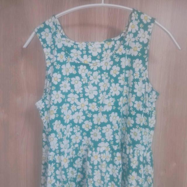 グリーンの花柄ノースリーブワンピース LLサイズ 送料無料 < 女性ファッション グリーンの花柄ノースリーブワンピース LLサイズ 送料無料 < 女性ファッションの