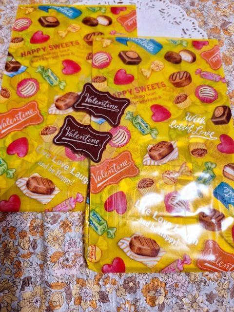 お裾分け☆スイーツ柄ラッピングバック2枚+シール☆ < インテリア/ライフ お裾分け☆スイーツ柄ラッピングバック2枚+シール☆ < インテリア/ライフの