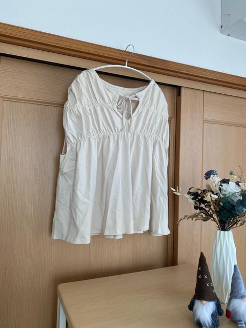 *新品未使用(タグなし)/CLASSCAL ELF/2wayシャーリングトップス* < 女性ファッション *新品未使用(タグなし)/CLASSCAL ELF/2wayシャーリングトップス* < 女性ファッションの