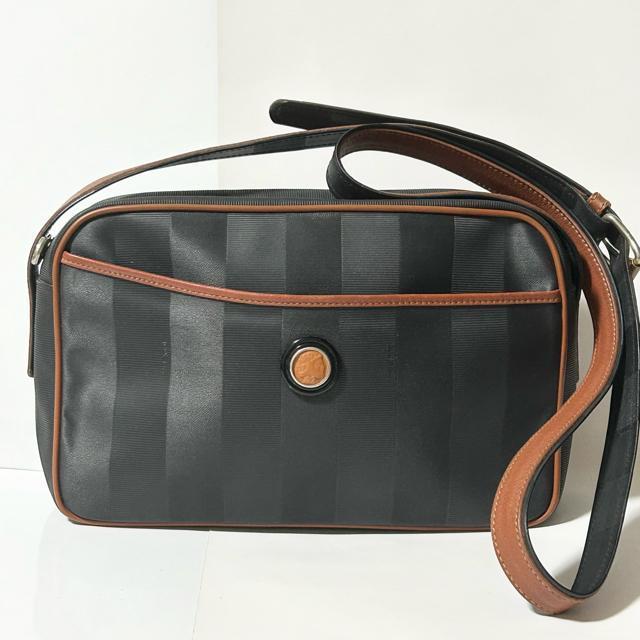 FENDI フェンディ ペカン PVC レザー ショルダーバッグ クロスボディ 斜め掛け ブラウン ゴールド金具 ヴィンテージ < ブランド FENDI フェンディ ペカン PVC レザー ショルダーバッグ クロスボディ 斜め掛け ブラウン ゴールド金具 ヴィンテージ < ブランドの