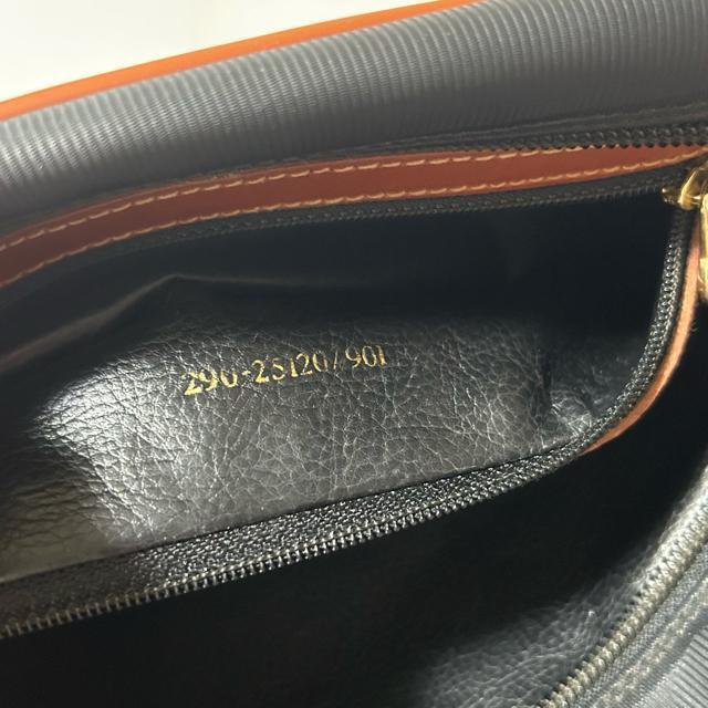 FENDI フェンディ ペカン PVC レザー ショルダーバッグ クロスボディ 斜め掛け ブラウン ゴールド金具 ヴィンテージ < ブランド FENDI フェンディ ペカン PVC レザー ショルダーバッグ クロスボディ 斜め掛け ブラウン ゴールド金具 ヴィンテージ < ブランドの