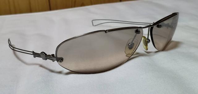 正規レア hyde着 同型 ヴェルサーチ メデューサ×ドラッグパイプ サングラス 茶 DP 軽量 ゴシック フレームレスアイウェア < ブランド  正規レア hyde着 同型 ヴェルサーチ メデューサ×ドラッグパイプ サングラス 茶 DP 軽量 ゴシック フレームレスアイウェア  < ブランドの