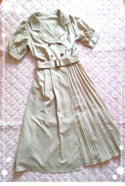 新品☆イング*プリーツ切替トレンチワンピ < ブランド  新品☆イング*プリーツ切替トレンチワンピ < ブランドの