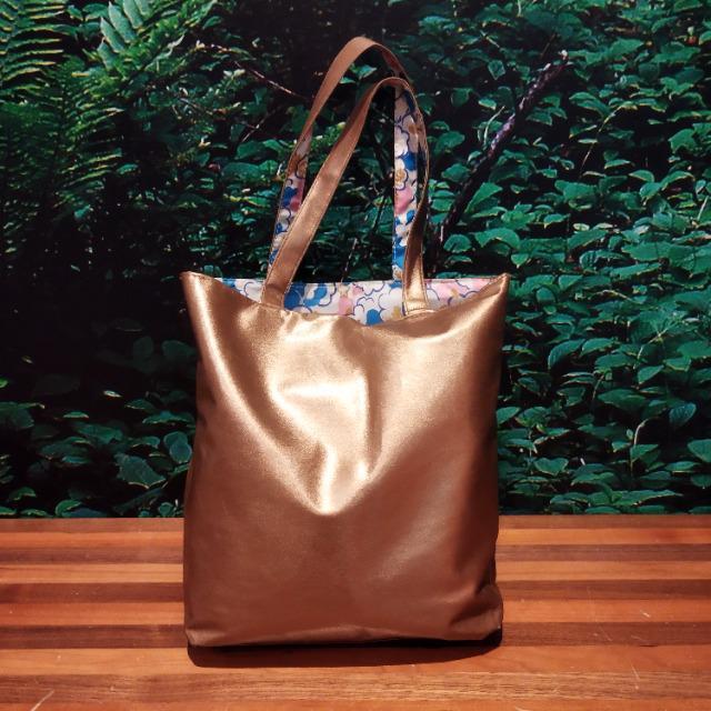 TSUMORI CHISATO アンバーゴールド 花柄 リバーシブルトートバック < 女性ファッション  TSUMORI CHISATO アンバーゴールド 花柄 リバーシブルトートバック  < 女性ファッションの