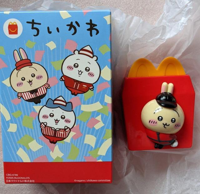 ちいかわ マック ハッピーセットおもちゃA(うさぎのシールディスペンサー) マクドナルド < アニメ/コミック/キャラクター  ちいかわ マック ハッピーセットおもちゃA(うさぎのシールディスペンサー) マクドナルド  < アニメ/コミック/キャラクターの