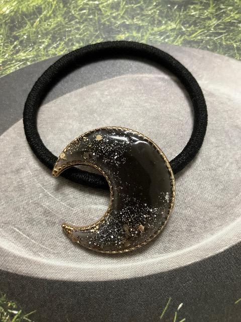 ハンドメイド レジン 月 ヘアゴム < 女性ファッション  ハンドメイド レジン 月 ヘアゴム  < 女性ファッションの