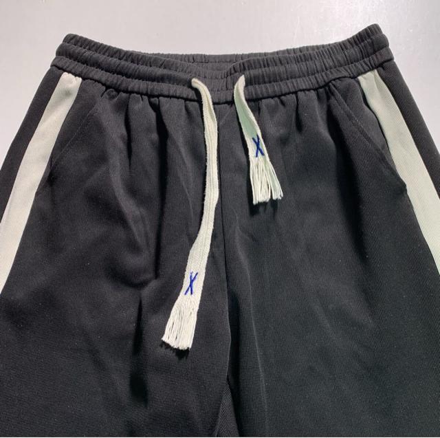 XLサイズ ストライプ ラインパンツ ジャージパンツ 黒 ブラック ダンス 古着 < 男性ファッション XLサイズ ストライプ ラインパンツ ジャージパンツ 黒 ブラック ダンス 古着 < 男性ファッションの