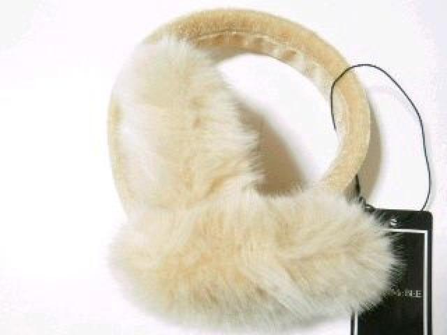 【CECIL McBEE/セシルマクビー】ふわふわ♪ファー耳あて イヤーマフ < ブランド 【CECIL McBEE/セシルマクビー】ふわふわ♪ファー耳あて イヤーマフ < ブランドの