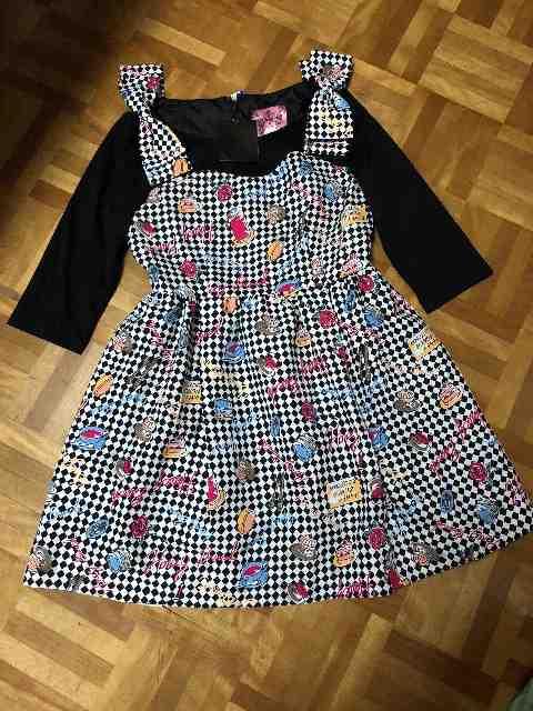 新品タグ付きハニーバンチHoney Bunch スイーツ柄ワンピース < ブランド 新品タグ付きハニーバンチHoney Bunch スイーツ柄ワンピース < ブランドの