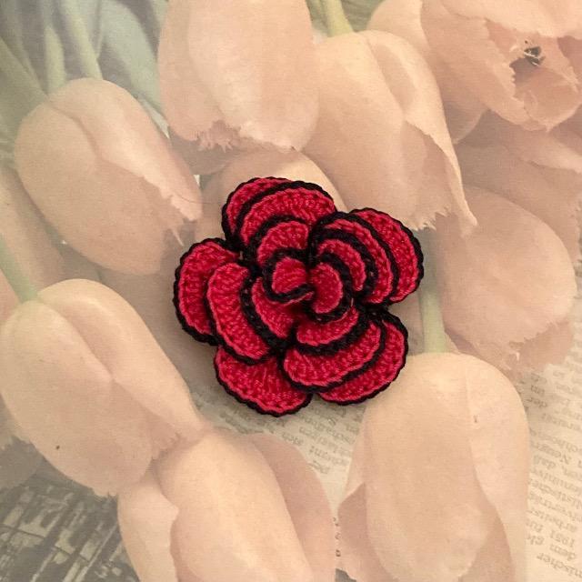 ハンドメイド♪レース編み 薔薇風お花モチーフのブローチ < 女性ファッション  ハンドメイド♪レース編み 薔薇風お花モチーフのブローチ  < 女性ファッションの